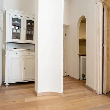 Myrentalinn - - Trastevere Arch Rom