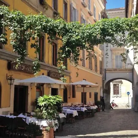 Myrentalinn - - Trastevere Arch